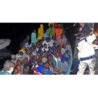 Los 87 inmigrantes interceptados a bordo de un cayuco en la costa sur de Gran Canaria