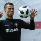 Cristiano Ronaldo en un entrenamiento con la selección portuguesa en Rusia