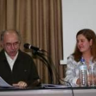 Xosé Lluis García Arias y Margarita Torres, en uno de los actos