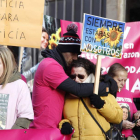 Amigos y familiares de la joven asesinada piden justicia. MARIAM A. MONTESINOS