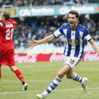Xabi Prieto celebra efusivamente su gol ante el Sevilla.