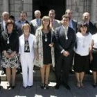 Riesco posó con su nuevo equipo de gobierno ante la Casa Consistorial