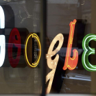 Foto de archivo tomada el 3 de enero de 2013 del logo de Google en sus oficinas en Nueva York (Estados Unidos). El español Mario Costeja se ha convertido en impulsor del llamado «derecho al olvido» en Internet.