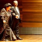 Caballé sufre problemas de rodilla, por lo que empleó una muleta