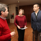 Los directores del teatro y de los museos municipales, ayer con la concejala de Cultura. l. de la mata