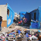 Los vecinos de Ciudad Acuña junto a los escombros de los derrumbes causados por el tornado.