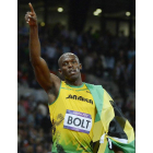 Bolt con gesto de superioridad tras conseguir el oro en cien metros.