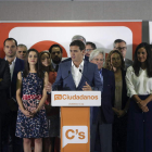Rivera, en el centro, durante la rueda de prensa celebrada ayer.