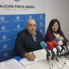 Pedro Quintana y Secundina Vázquez, ayer en Ponferrada. DL
