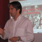 Enrique Berzal en una de las charlas del curso de verano.