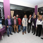 Integrantes de Podemos de Ponferrada en la inauguración de su sede, en imagen de archivo. L. DE LA MATA