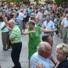 Valencia de Don Juan es el municipio con mayor población estacional. En la foto de archivo, el baile de la Feria del vino.