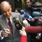 Miquel Roca ayer, a las puertas de su despacho profesional en Barcelona.