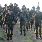 Un grupo de 38 militares de la Usac recorrieron la etapa entre Cacabelos y Vega de Valcarce.