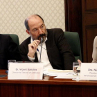 Saül Gordillo, director de Catalunya Ràdio; Vicent Sanchis, director de TVC, y Núria Llorach, presidenta en funciones de la CCMA, el viernes, 19,en la comisión de control de la corporación en el Parlamen