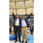 Rajoy y Feijóo, durante un acto de la campaña electoral. LAVANDEIRA JR