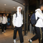 Varane y Cristiano salen del aeropuerto de León en 2011 para ir en autobús hasta Ponferrada JESÚS F. SALVADORES