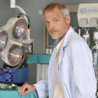 El actor Jordi Rebellón en el papel de Vilches de «Hospital Central»