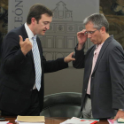 Joaquín Rodríguez conversa con López Benito minutos antes de Consejo de Administración de León.