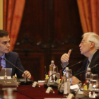 Pedro Sánchez y Josep Borrell, en el Consejo de Ministros de Barcelona.