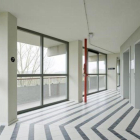 Interior del edificio de viviendas de Ámsterdam ganador del Premio Mies van der Rohe 2017.