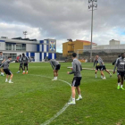 La Deportiva llevó a cabo ayer su última sesión de entrenamiento en tierras canarias. SDP