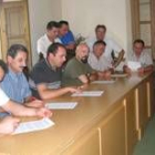 Miembros del comité de empresa de Enervisa, en la reunión mantenida durante la mañana de ayer