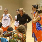 Las jugadoras del Aros, durante un entrenamiento.