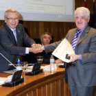 J. A. Barrio recogió el premio en nombre del Ayuntamiento.