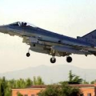 Imagen de un avión Eurofighter despegando en las instalaciones madrileñas de la Eads en Getafe