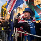 Seguidores en contra del ‘brexit’ protestan a las afueras del Parlamento. WILL OLIVER