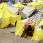 Tiendas de campaña desplegadas en Amizmiz. KIKO HUESCA