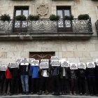 Acto de apoyo de vecinos y amigos de los dos detenidos por la agresión a dos guardias civiles en Alsasua, el pasado día 17 de octubre.