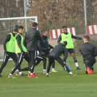 La Deportiva vuelve hoy al trabajo con la mente puesta en el partido ante el Unión Adarve. L. DE LA MATA