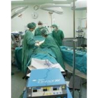 Realización de una intervención quirúrgica en un centro hospitalario