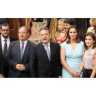 Luis Aznar, Iván García del Blanco, Eduardo Fernández, Alfredo Prada, Arancha Miguélez, Silvia Franco y Nicanor Sen en el escenario donde Felipe VI hizo su juramento.