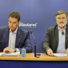 El Partido Popular del Castilla y León informa sobre las candidaturas que se presentan a las elecciones del 28 de mayo. En la imagen, Francisco Vázquez y Ángel Ibáñez. DL