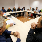 Constitución de la mesa de negociación del convenio de la pizarra, ayer en Ponferrada