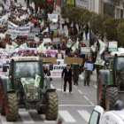 Miles de agricultores se manifestaron ayer por las calles de Burgos para exigir ayudas al sector