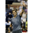 Rafael Nadal celebra su victoria ante el brasileño Rogerio Dutra Silva, en el partido de la cuarta jornada del Abierto de Tenis de Estados Unidos, disputado en Flushing Meadows (Nueva York, EEUU) este jueves.