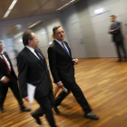 Mario Draghi llega a la rueda de prensa para anunciar medidas de apoyo a Grecia.