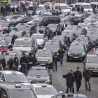 Protesta de los taxistas franceses contra Uber en París el pasado enero, pendiente también del tribunal europeo.