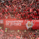 El equipo inglés celebró el título por las calles de Liverpool. J. SUPER
