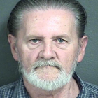 Lawrence Ripple, de 71 años, es sentenciado a seis meses de arresto domiciliario tras atracar un banco para huir de su mujer.