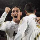 Özil dio la victoria al Madrid frente al Valladolid con un lanzamiento de falta magistral.