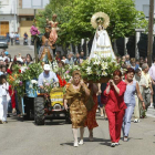 La procesión inaugura unas fiestas cargadas de actividades para grandes y pequeños.