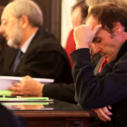 El principal acusado por el crimen de la peregrina, ayer al inicio de la sesión. RAMIRO