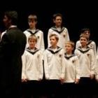 Imagen de uno de los momentos de la actuación de los Niños Cantores de Viena