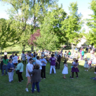 El público disfrutó del baile en la pradera frente a la ermita de Carrasconte.