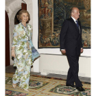 Los reyes a su llegada al Palacio de la Almudaina.